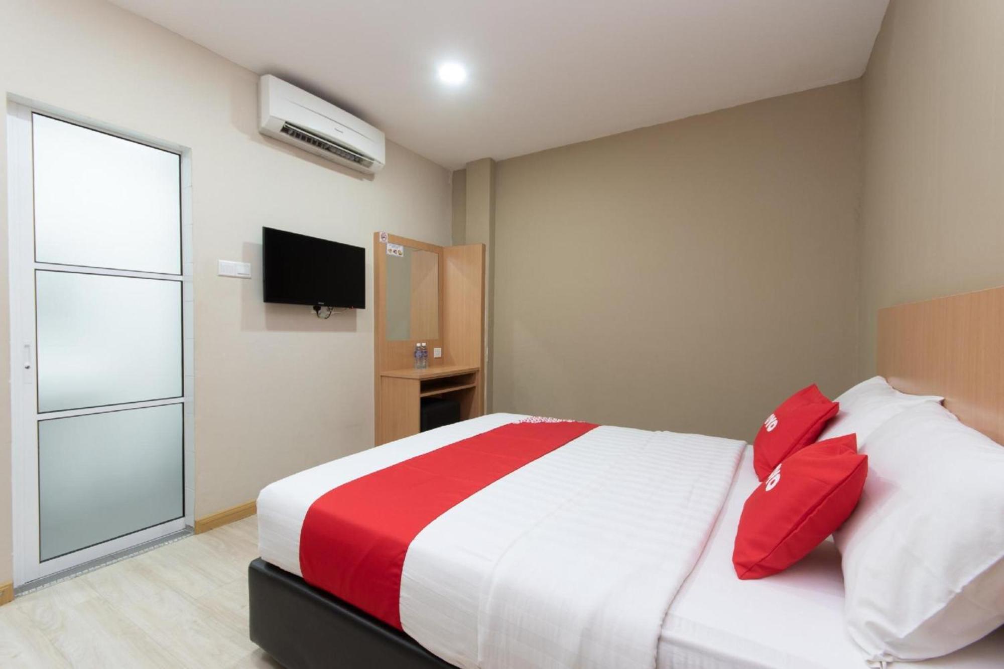 Capital O 89344 Labuan Avenue Hotel Luaran gambar