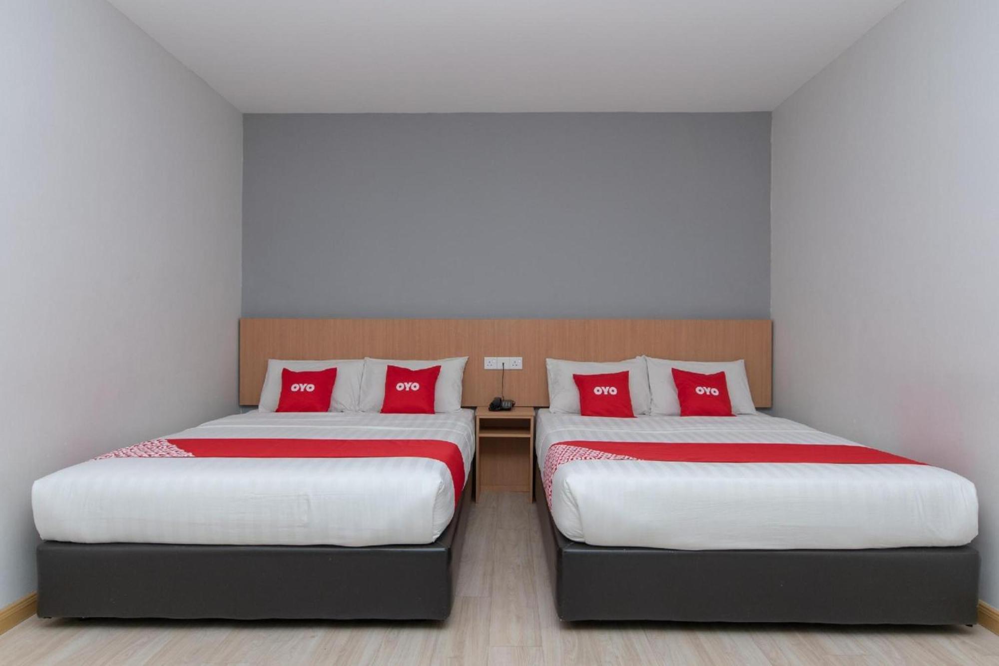 Capital O 89344 Labuan Avenue Hotel Luaran gambar