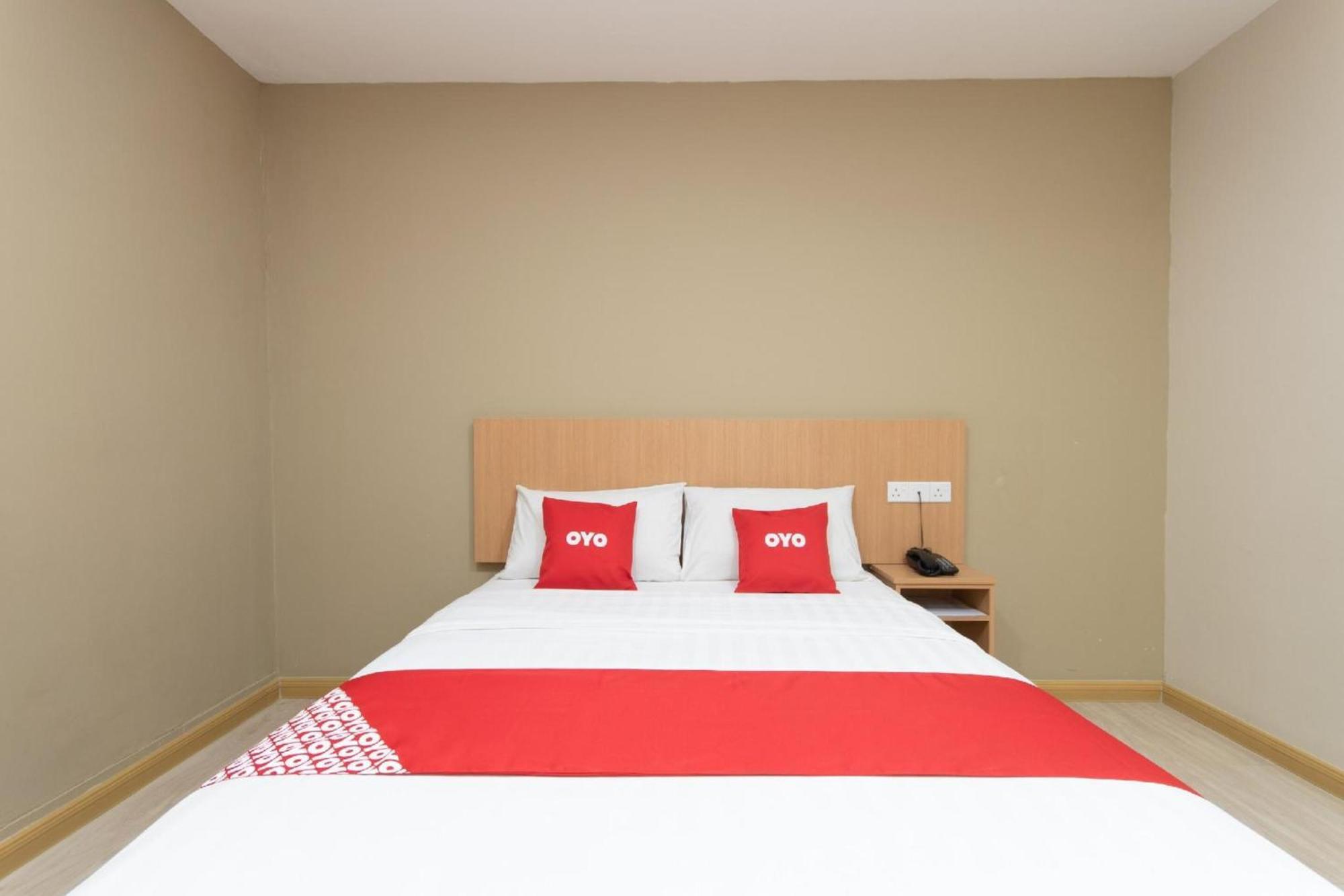 Capital O 89344 Labuan Avenue Hotel Luaran gambar