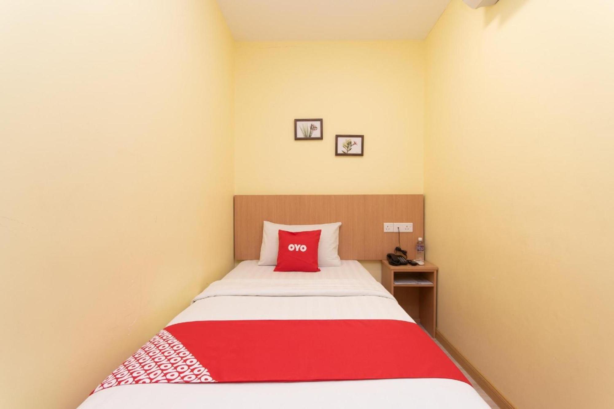 Capital O 89344 Labuan Avenue Hotel Luaran gambar