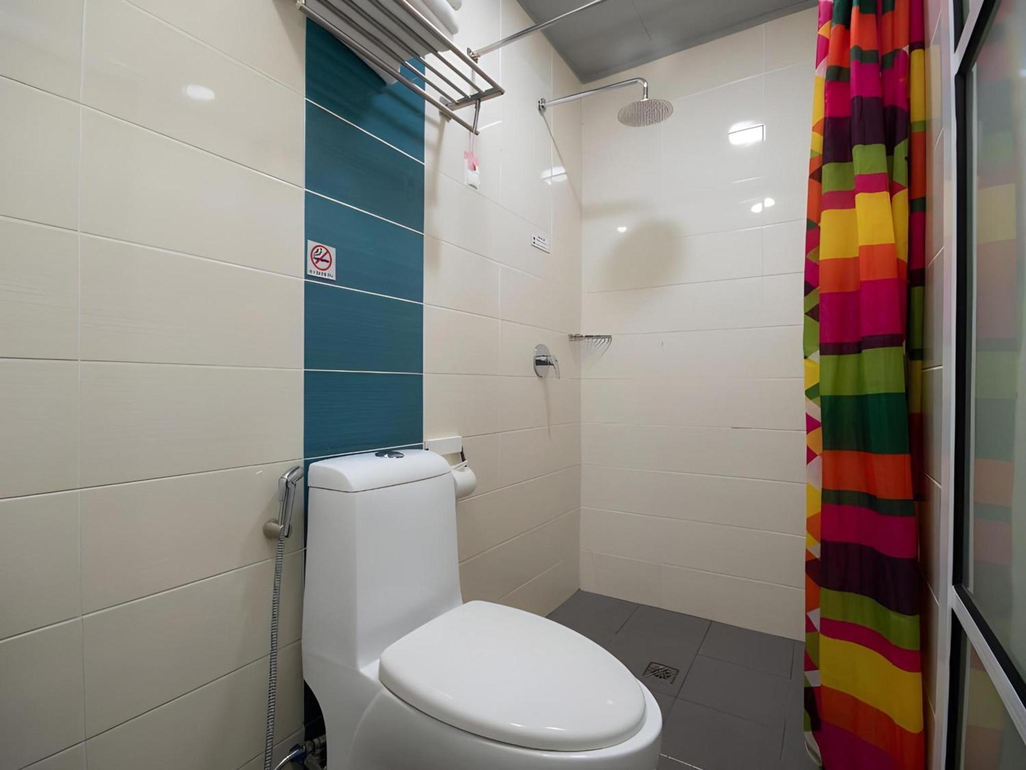 Capital O 89344 Labuan Avenue Hotel Luaran gambar
