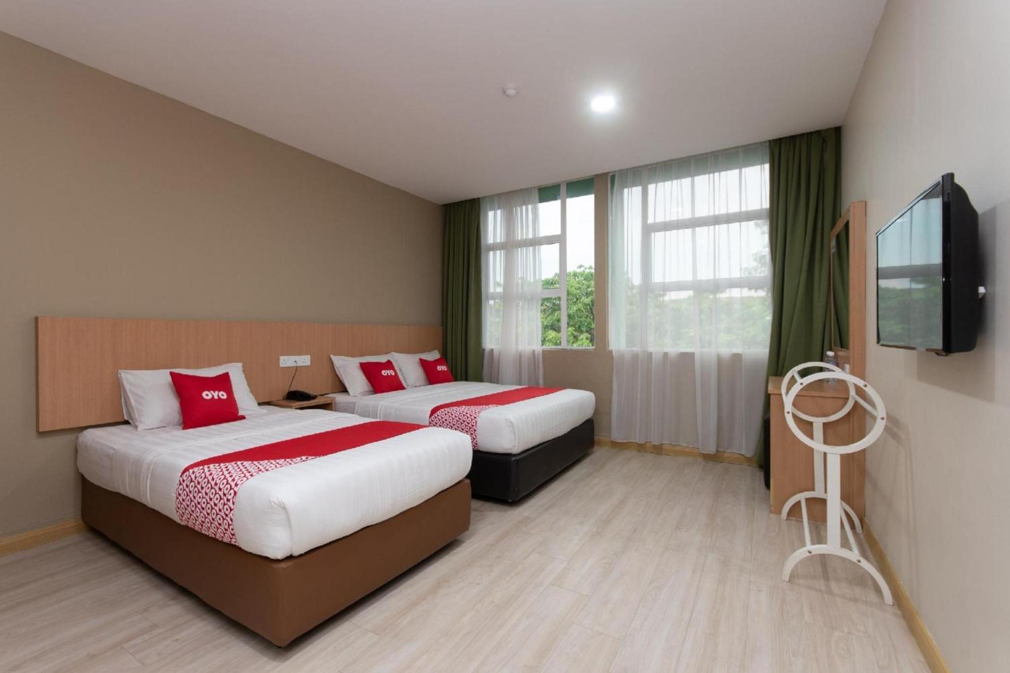 Capital O 89344 Labuan Avenue Hotel Luaran gambar