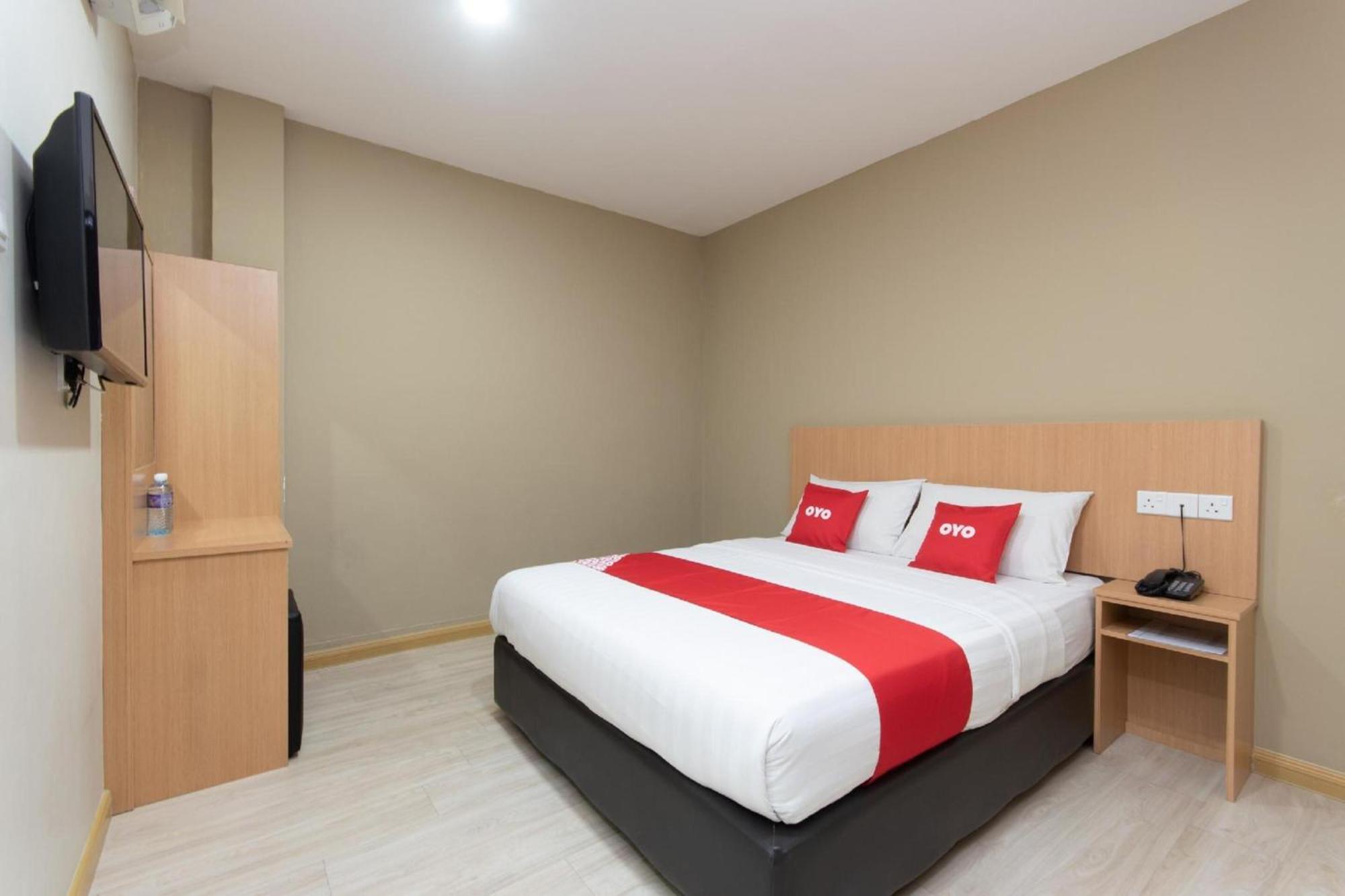 Capital O 89344 Labuan Avenue Hotel Luaran gambar