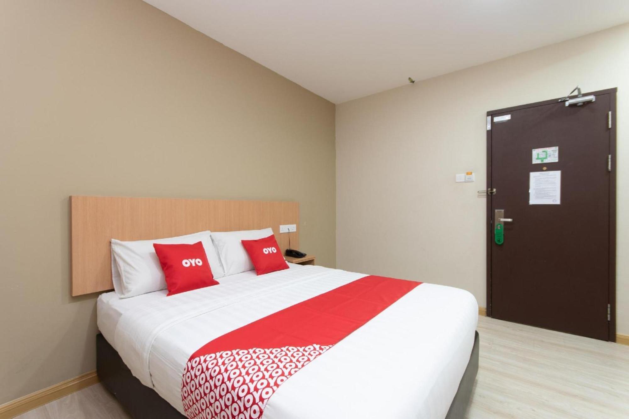 Capital O 89344 Labuan Avenue Hotel Luaran gambar