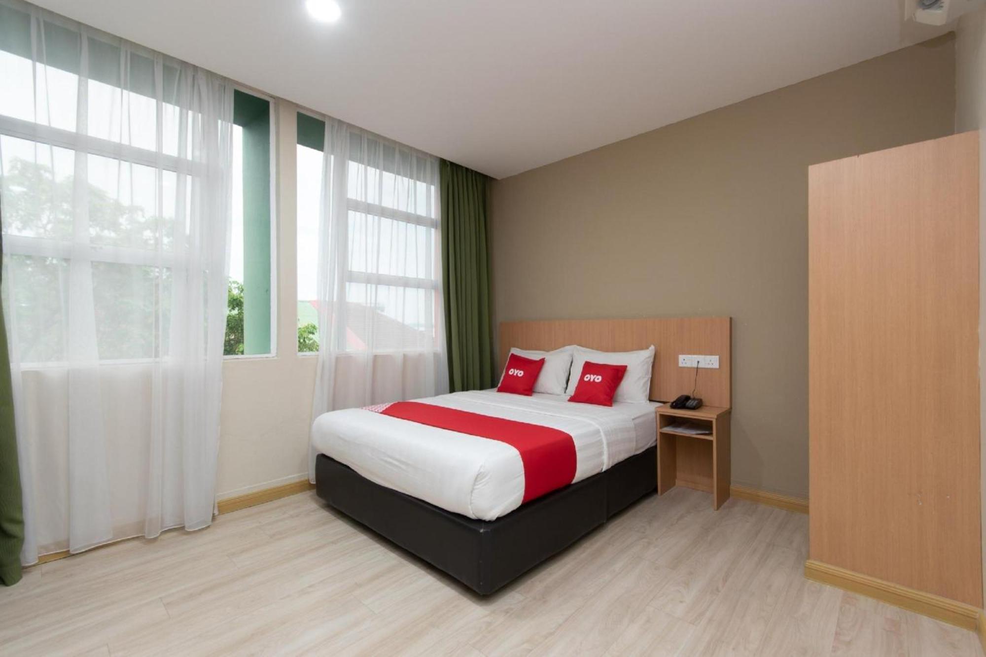 Capital O 89344 Labuan Avenue Hotel Luaran gambar