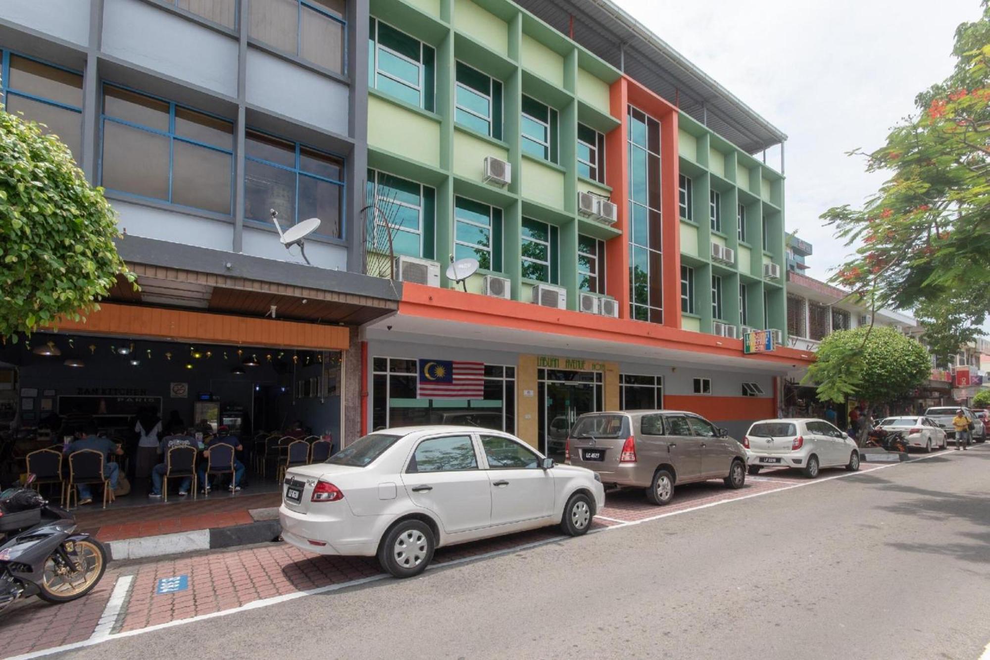 Capital O 89344 Labuan Avenue Hotel Luaran gambar
