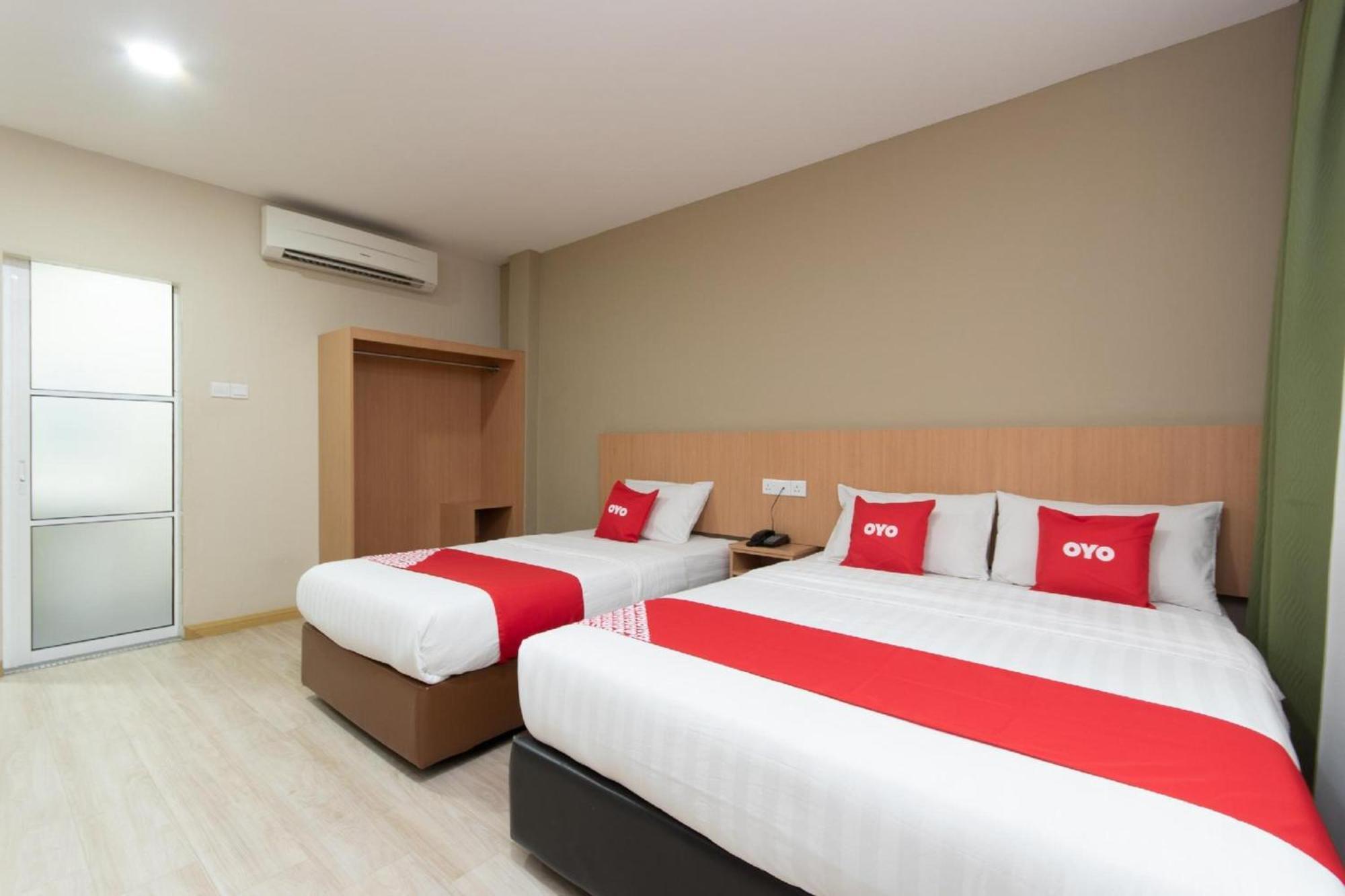 Capital O 89344 Labuan Avenue Hotel Luaran gambar