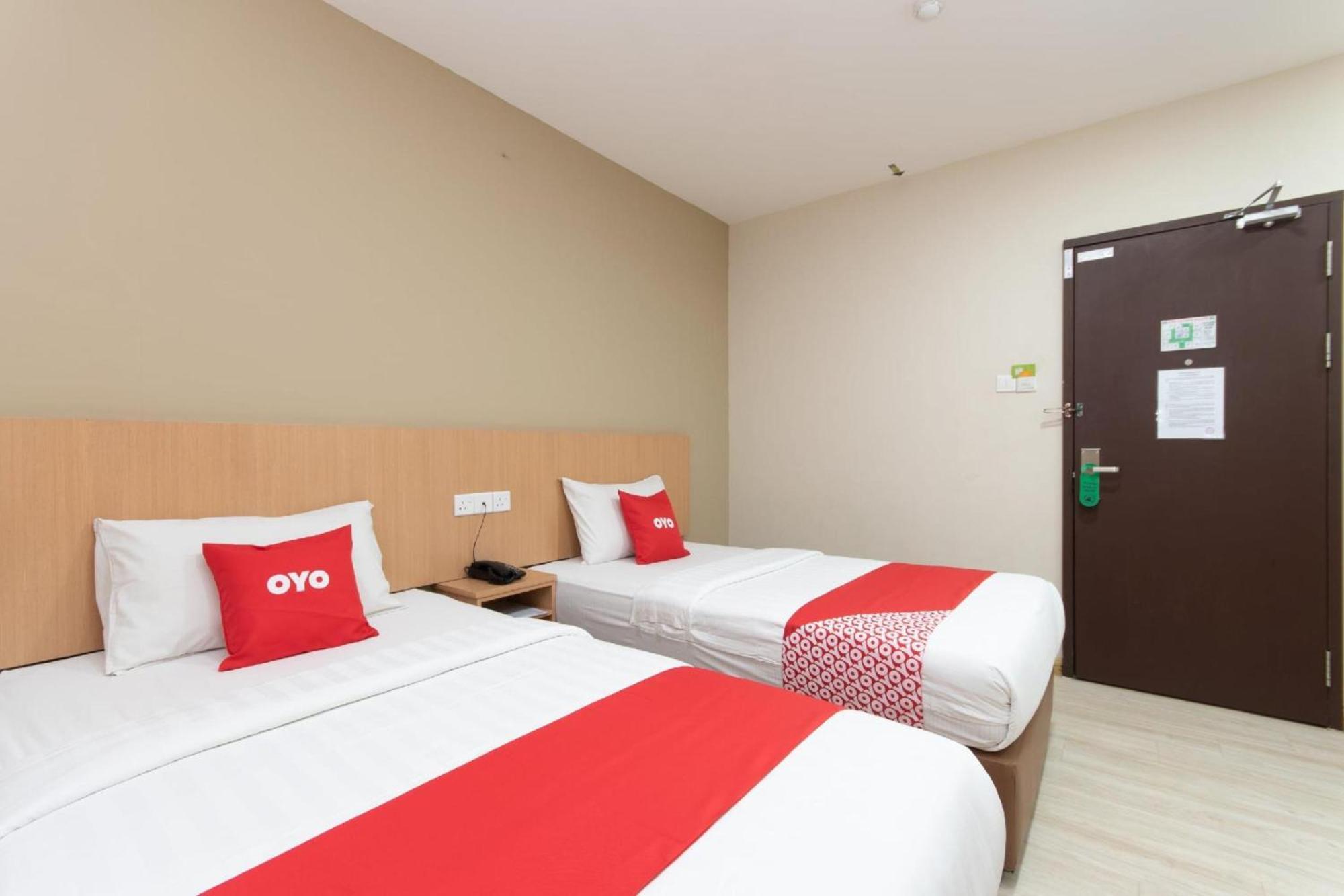 Capital O 89344 Labuan Avenue Hotel Luaran gambar